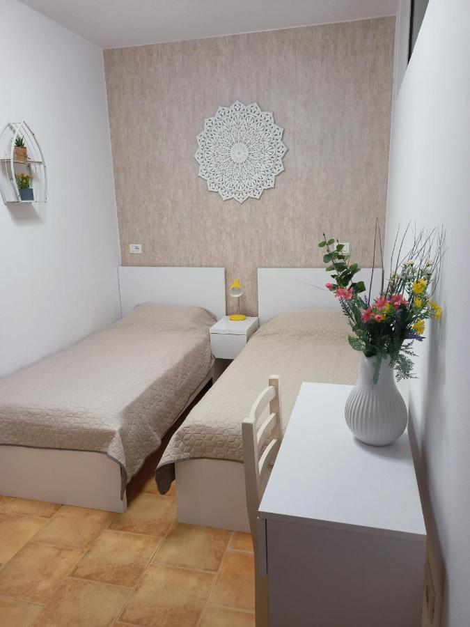 Apartman Dagmar Dıraç Dış mekan fotoğraf